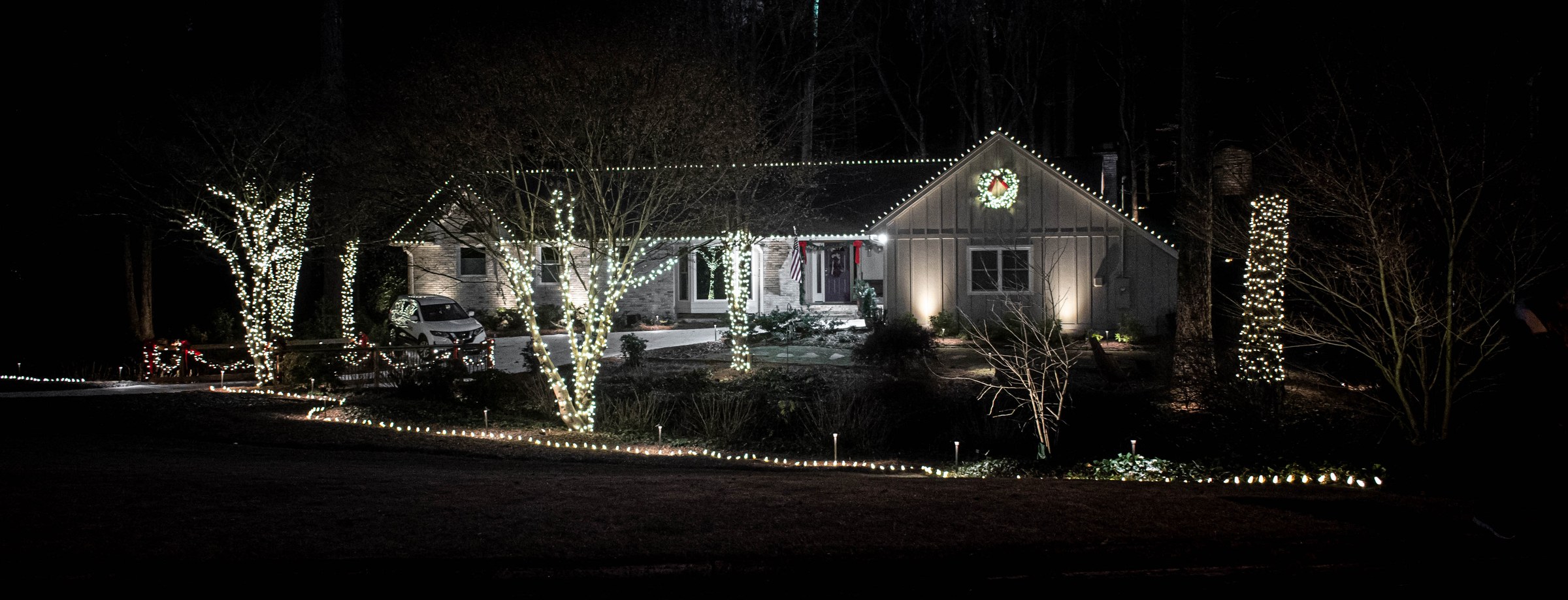 Holiday lighting on a home in Roswell